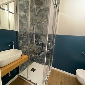 Economy  External Bathroom King Room